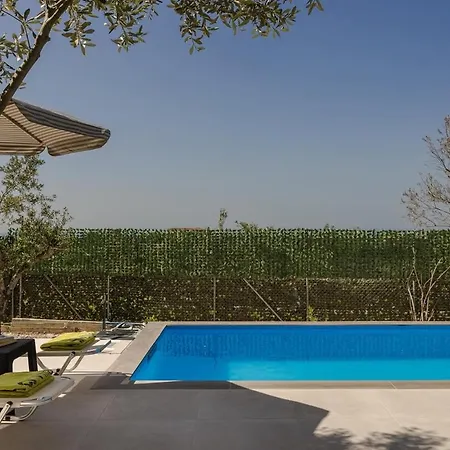 Villa Olive Grove *